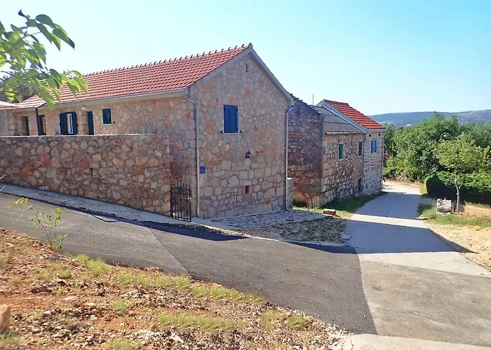 Mareta - In A Stone House *