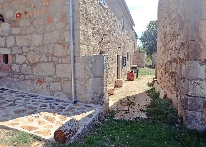 Mareta - In A Stone House Apartament