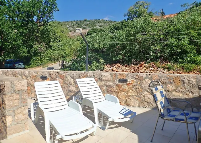 Mareta - In A Stone House *